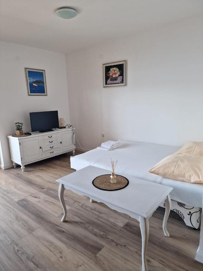 Villa Roing S Stanici Екстериор снимка