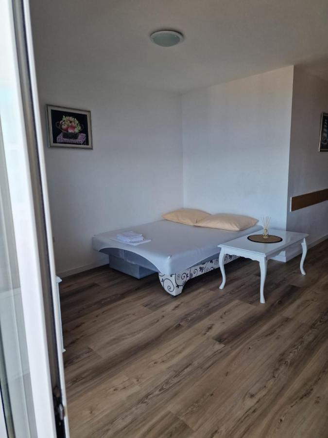 Villa Roing S Stanici Екстериор снимка